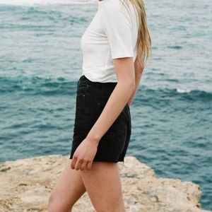 AKIRA | High Waist Shorts - Black S